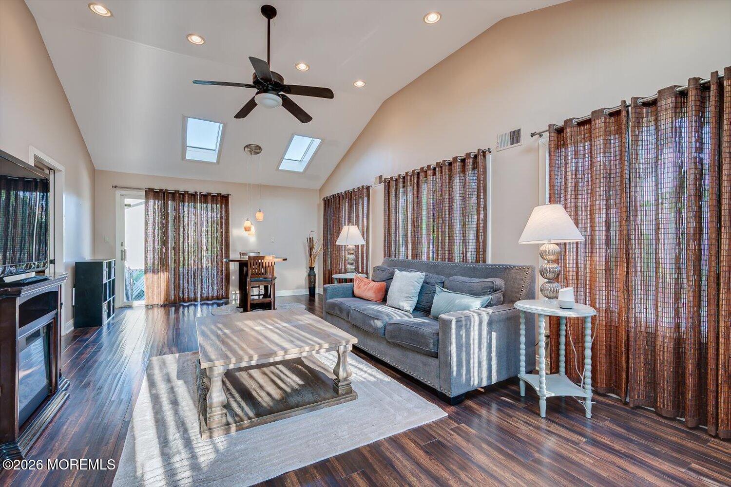 55 Kierst Street Parlin NJ 08859