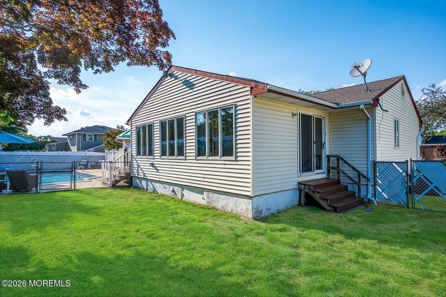 55 Kierst Street Parlin NJ 08859