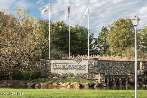 2 Heathersway Court Lakewood NJ 08701