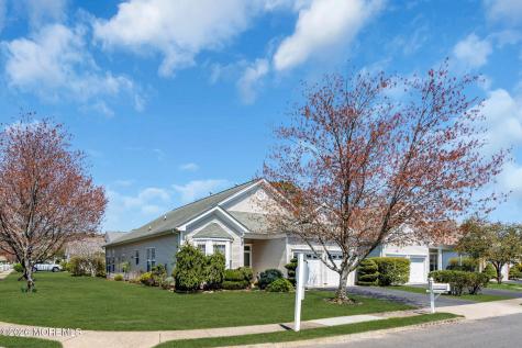 2 Heathersway Court Lakewood NJ 08701