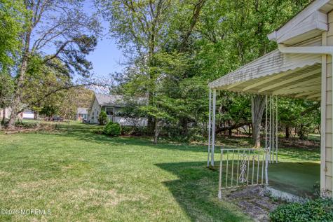 16 Hudson Parkway Whiting NJ 08759