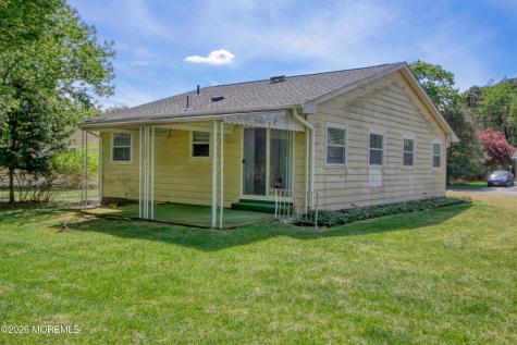16 Hudson Parkway Whiting NJ 08759