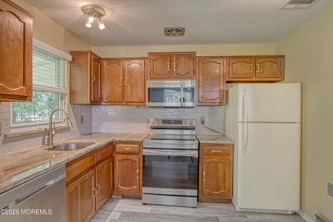 16 Hudson Parkway Whiting NJ 08759