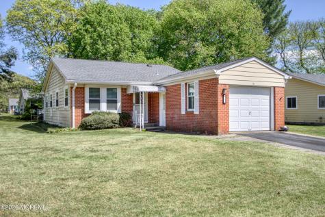 16 Hudson Parkway Whiting NJ 08759