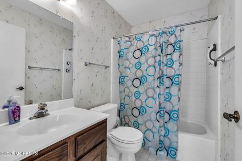 815B Liverpool Circle Manchester NJ 08759