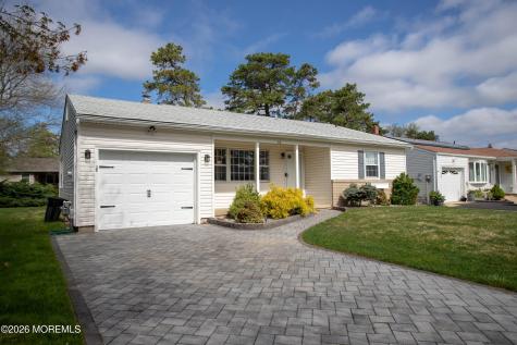 13 Nostrand Drive Toms River NJ 08757