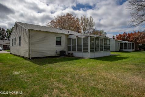 13 Nostrand Drive Toms River NJ 08757
