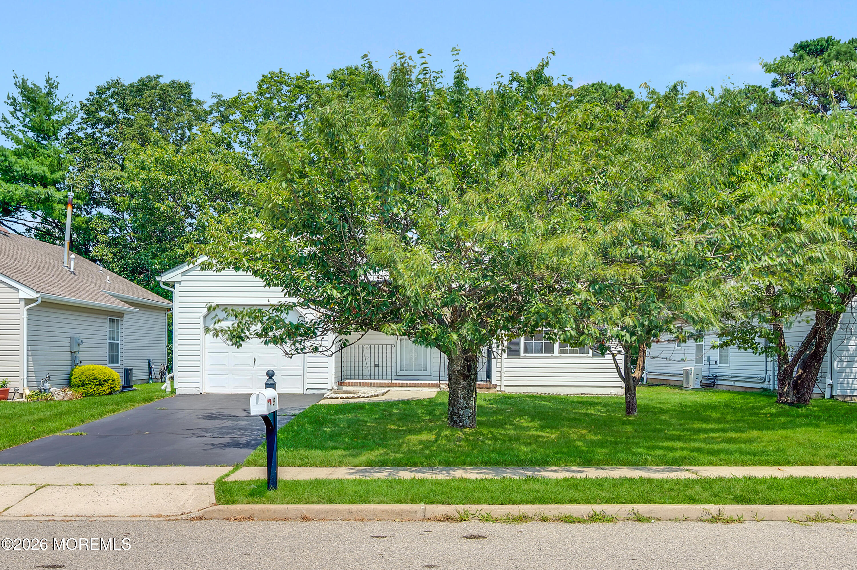 29 Woodchuck Lane Brick NJ 08724