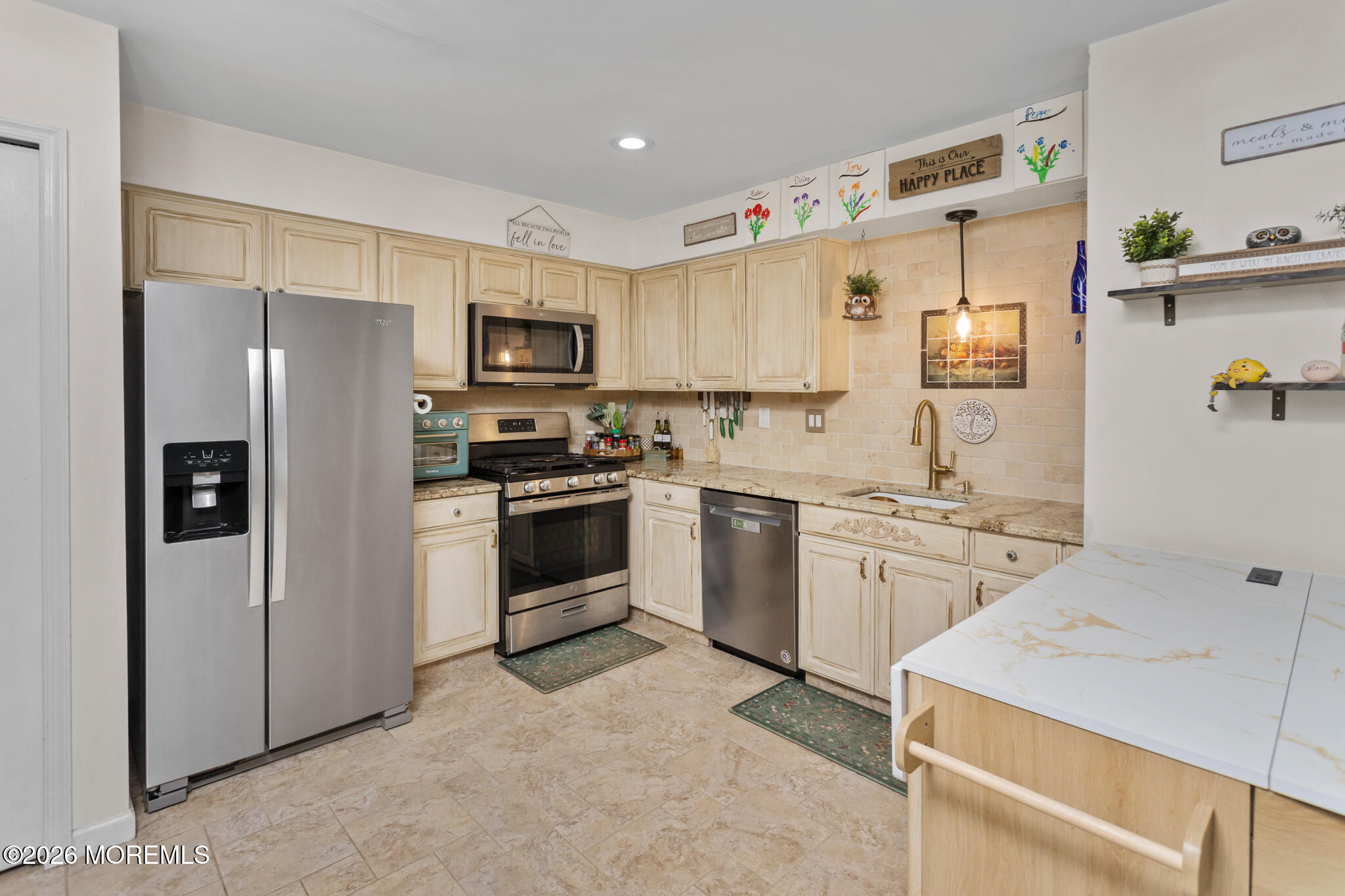 232 Century Way Manalapan NJ 07726