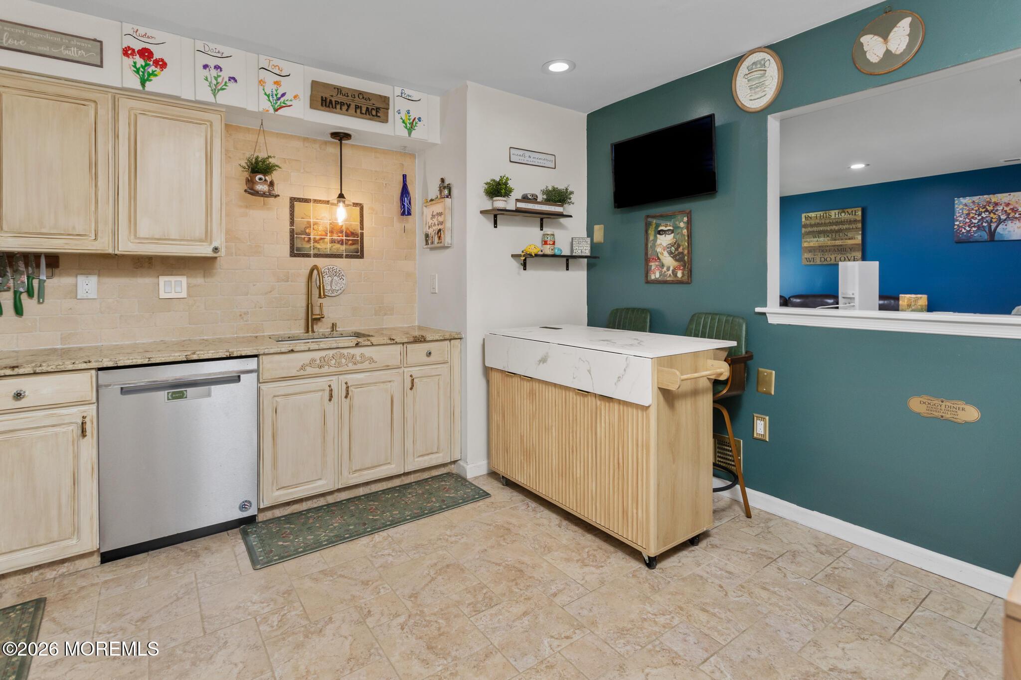 232 Century Way Manalapan NJ 07726