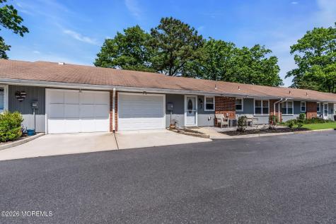 390 Picardy Court Lakewood NJ 08701