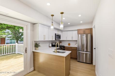 273 Edgeware Court Franklin NJ 08873
