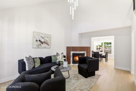 273 Edgeware Court Franklin NJ 08873