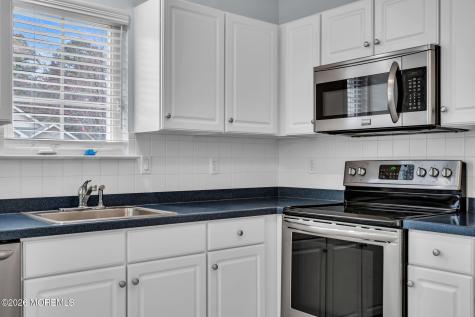 22 Woodspring Lane Whiting NJ 08759