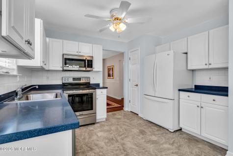 22 Woodspring Lane Whiting NJ 08759