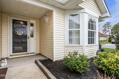 22 Woodspring Lane Whiting NJ 08759