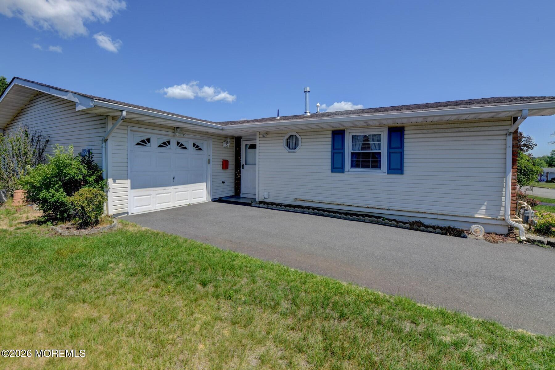 40 Sidney Court Brick NJ 08723