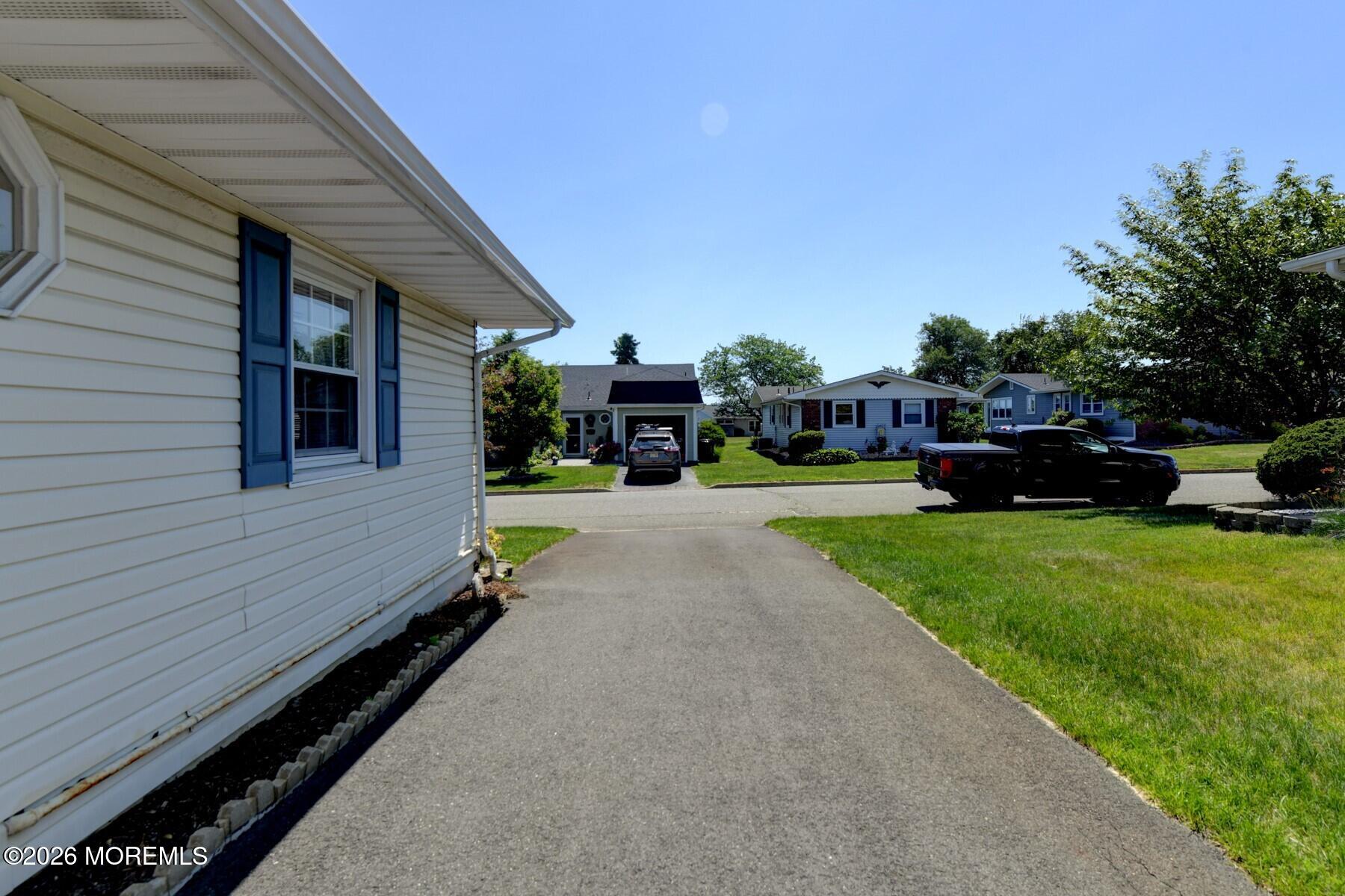 40 Sidney Court Brick NJ 08723