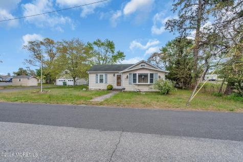 145 Cable Avenue Beachwood NJ 08722