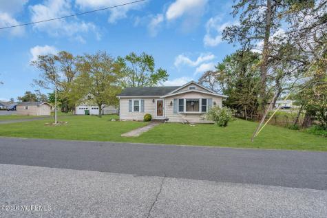 145 Cable Avenue Beachwood NJ 08722