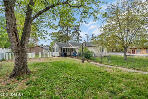 145 Cable Avenue Beachwood NJ 08722