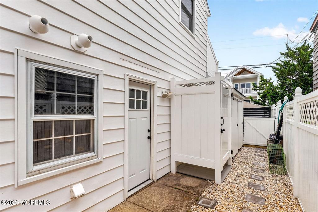 31 Simpson Avenue Ocean City NJ 08226