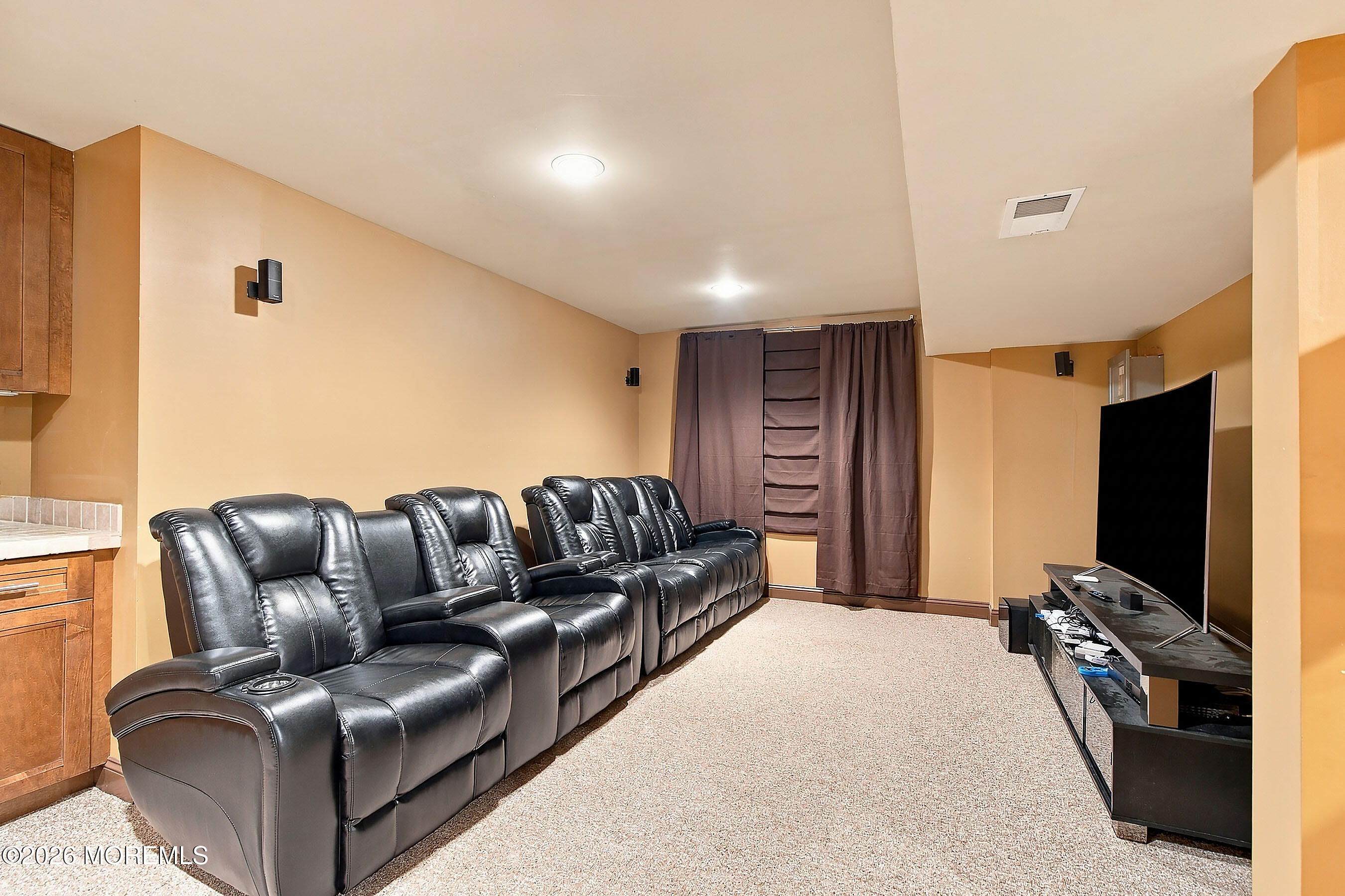 4 Brittany Lane Jackson NJ 08527