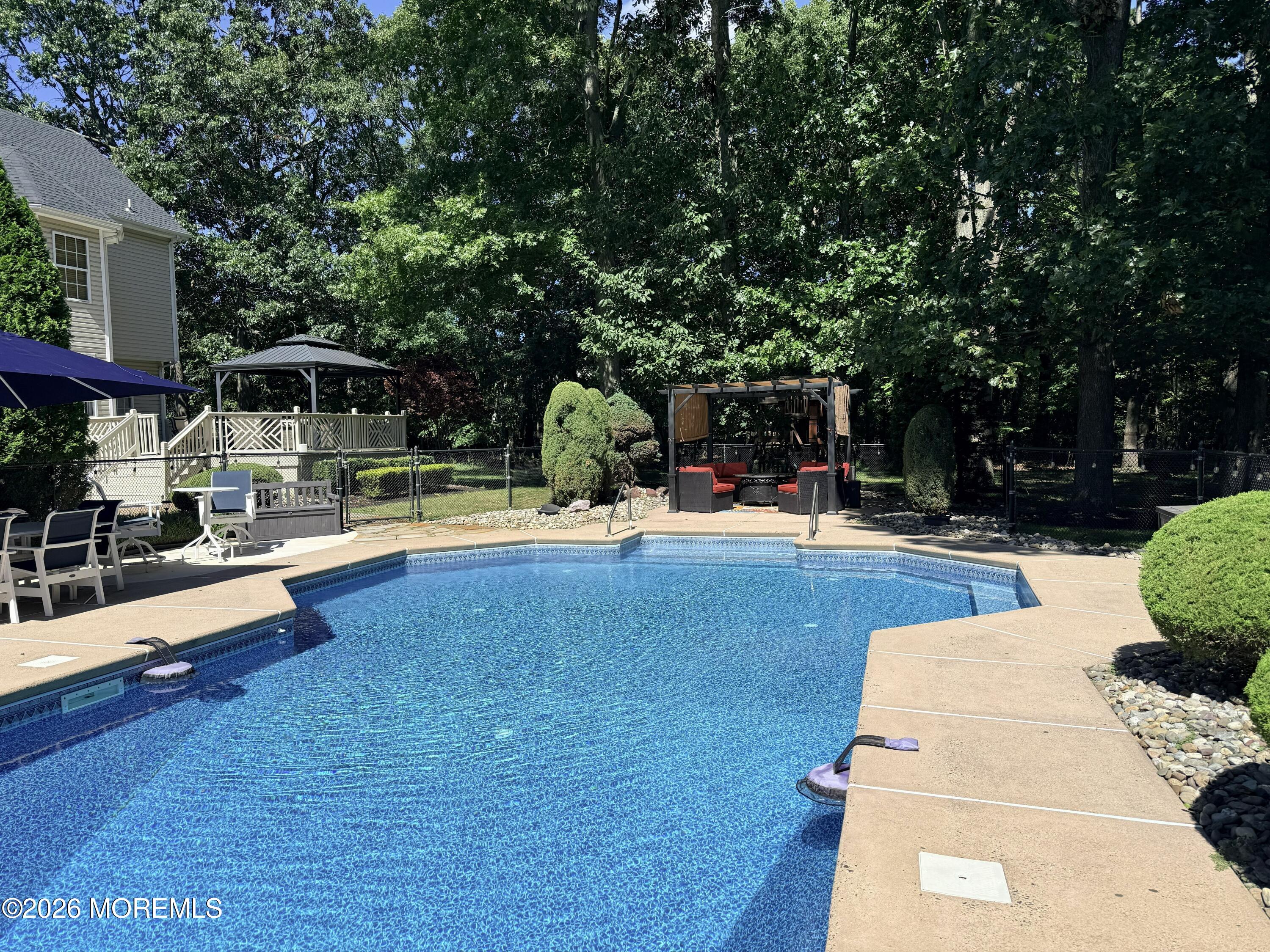 4 Brittany Lane Jackson NJ 08527