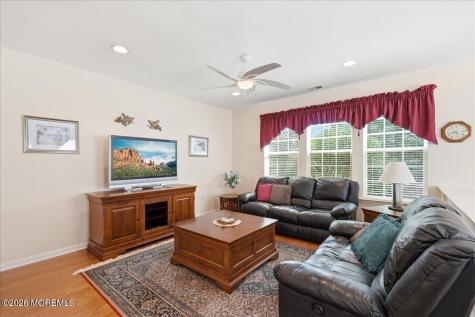 74 Pond View Circle Barnegat NJ 08005