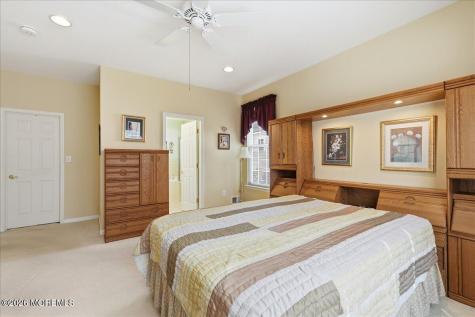 74 Pond View Circle Barnegat NJ 08005