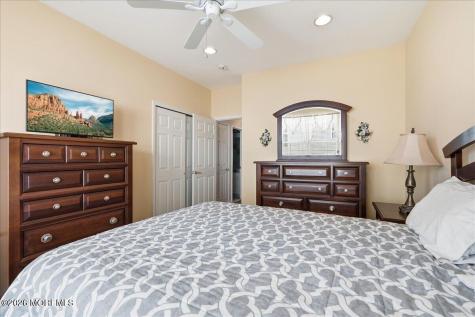 74 Pond View Circle Barnegat NJ 08005