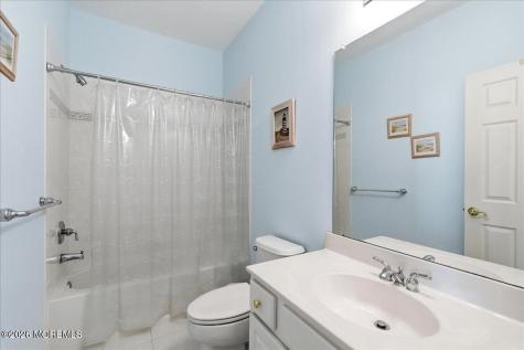 74 Pond View Circle Barnegat NJ 08005