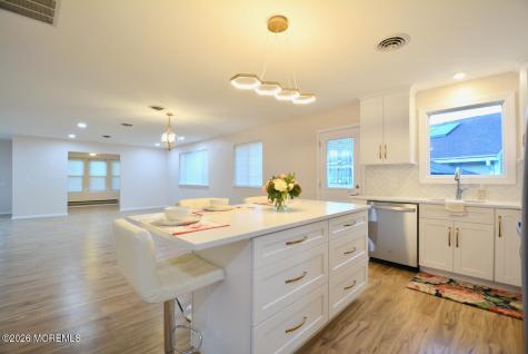 8 Abbey Lane Manchester NJ 08759