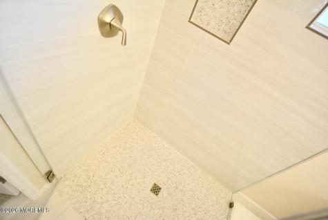 8 Abbey Lane Manchester NJ 08759