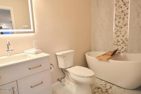 8 Abbey Lane Manchester NJ 08759