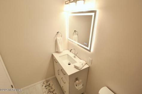 8 Abbey Lane Manchester NJ 08759