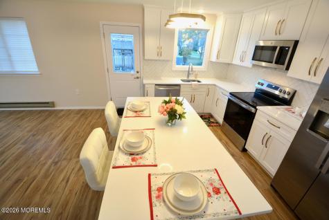 8 Abbey Lane Manchester NJ 08759