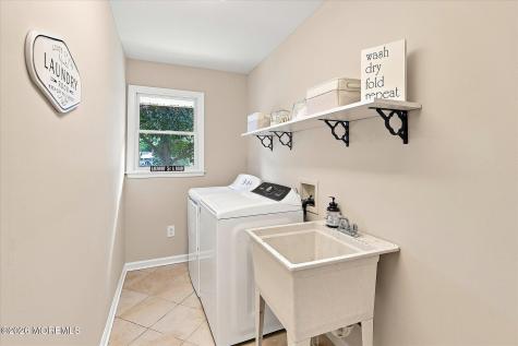 105 Augusta Drive Lincroft NJ 07738