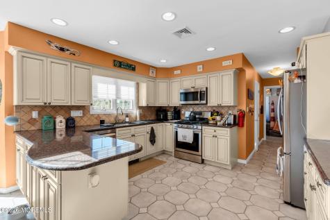30 Peaksail Drive Bayville NJ 08721