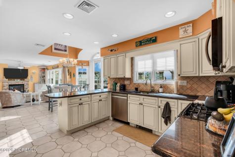 30 Peaksail Drive Bayville NJ 08721