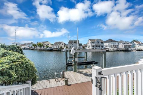 30 Peaksail Drive Bayville NJ 08721