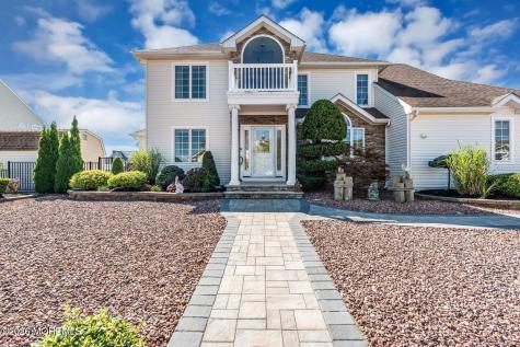 30 Peaksail Drive Bayville NJ 08721