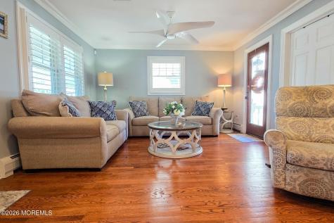 8 New Brunswick Avenue Lavallette NJ 08735