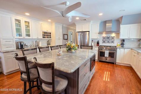 8 New Brunswick Avenue Lavallette NJ 08735