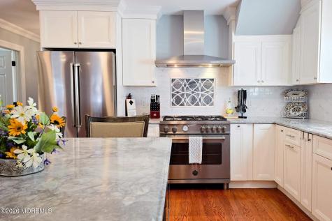 8 New Brunswick Avenue Lavallette NJ 08735