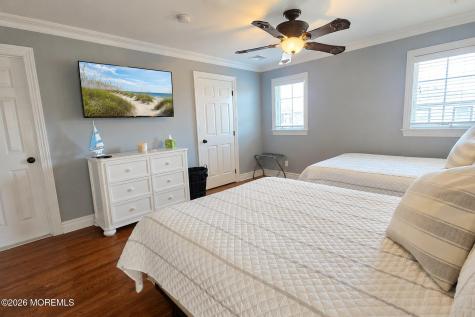 8 New Brunswick Avenue Lavallette NJ 08735
