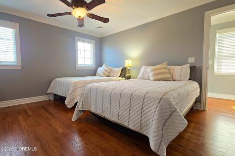 8 New Brunswick Avenue Lavallette NJ 08735