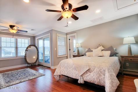 8 New Brunswick Avenue Lavallette NJ 08735