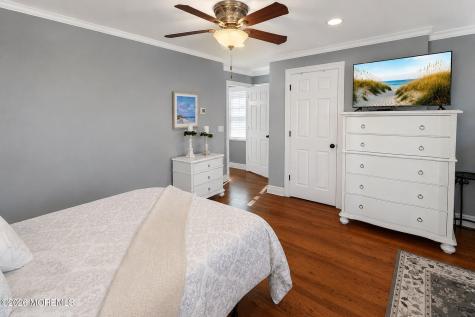 8 New Brunswick Avenue Lavallette NJ 08735