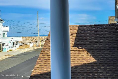 8 New Brunswick Avenue Lavallette NJ 08735